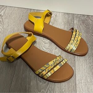 Bachata Italian Leather Comfort Sandals Yellow Animal Print Size 39 / 8